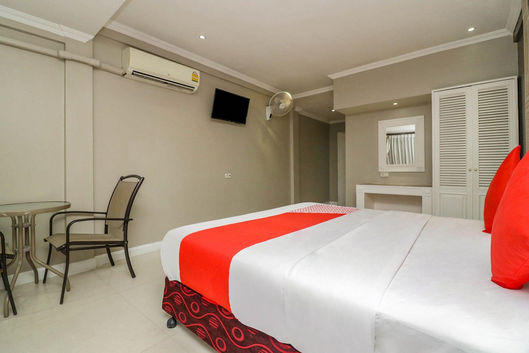 Natural Beach Hotel Pattaya Bagian luar foto
