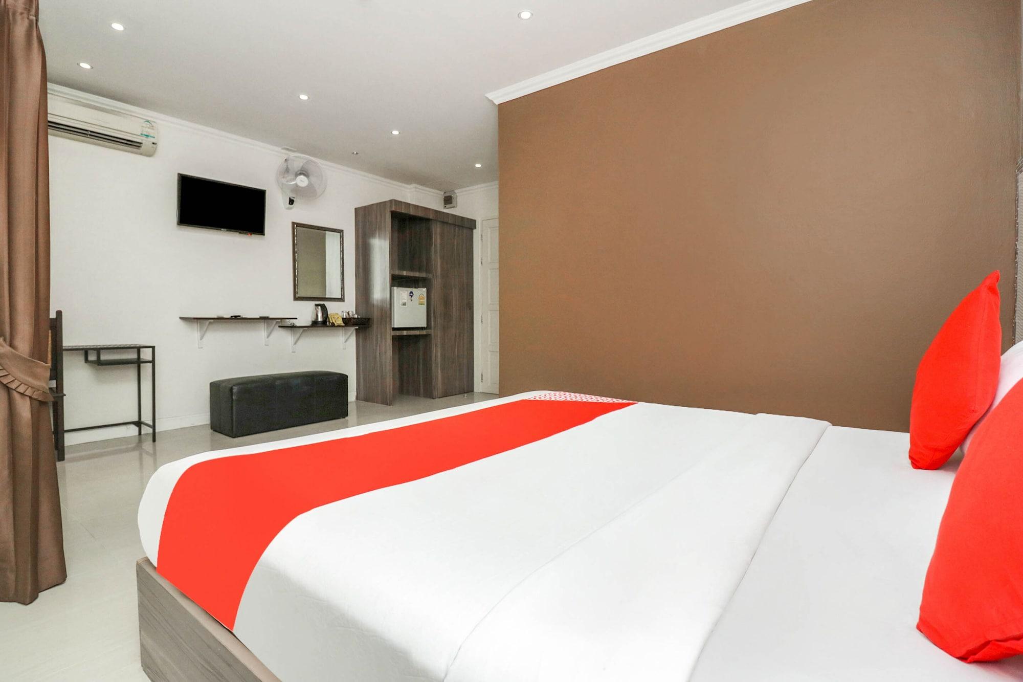 Natural Beach Hotel Pattaya Bagian luar foto