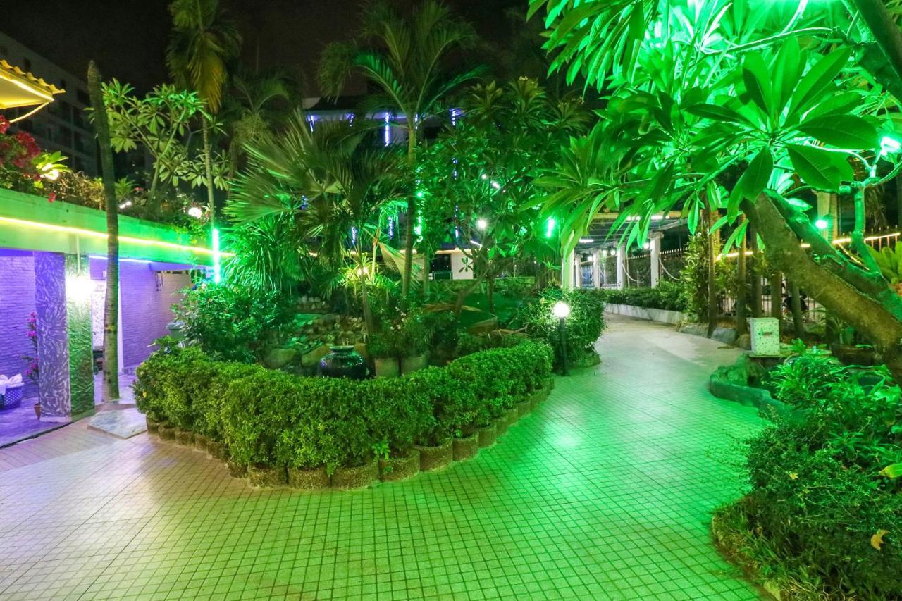 Natural Beach Hotel Pattaya Bagian luar foto